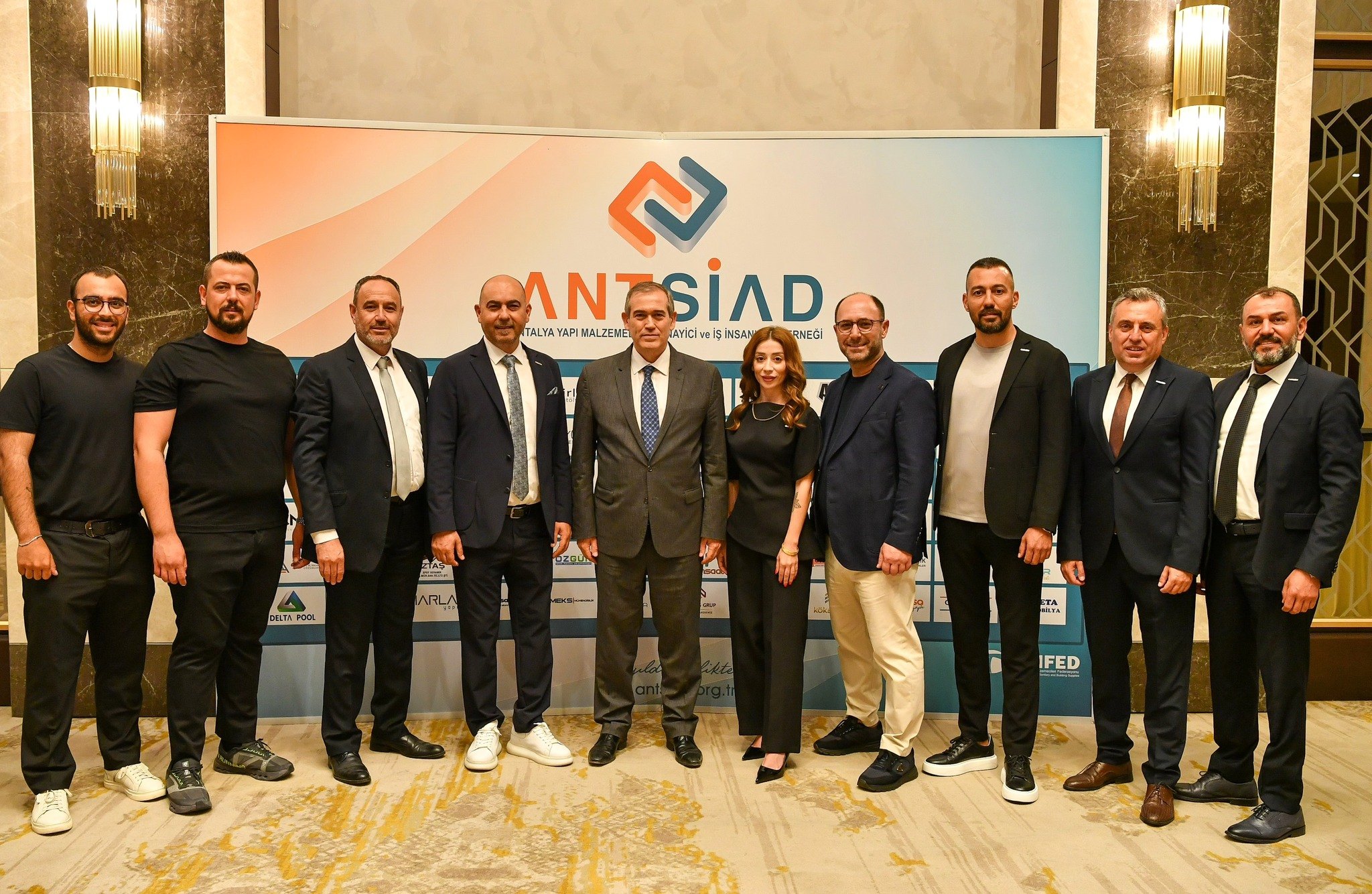 ANTSİAD'IN GÖRKEMLİ BULUŞMASI